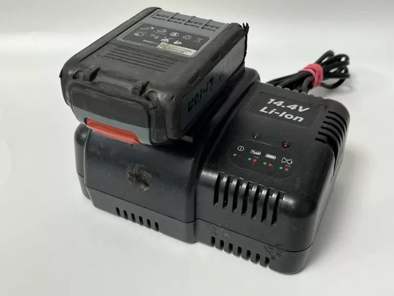 WKRĘTARKA GRAPHITE 58G211 ZASILACZ DWA AKUMULATORY
