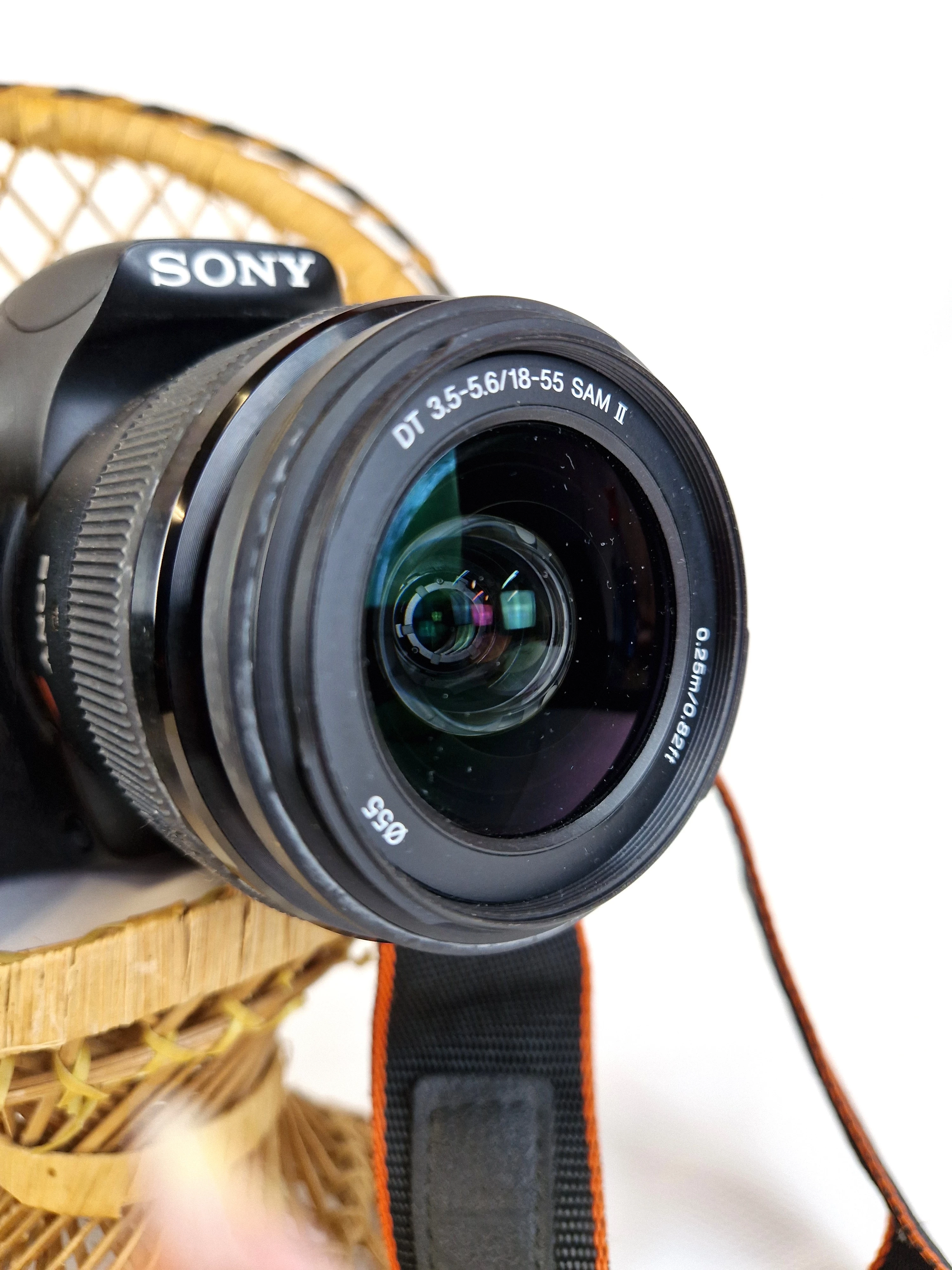 aparat-lustrzany-sony-alpha-a58-zestaw-w-zestawie-korpus-obiektyw