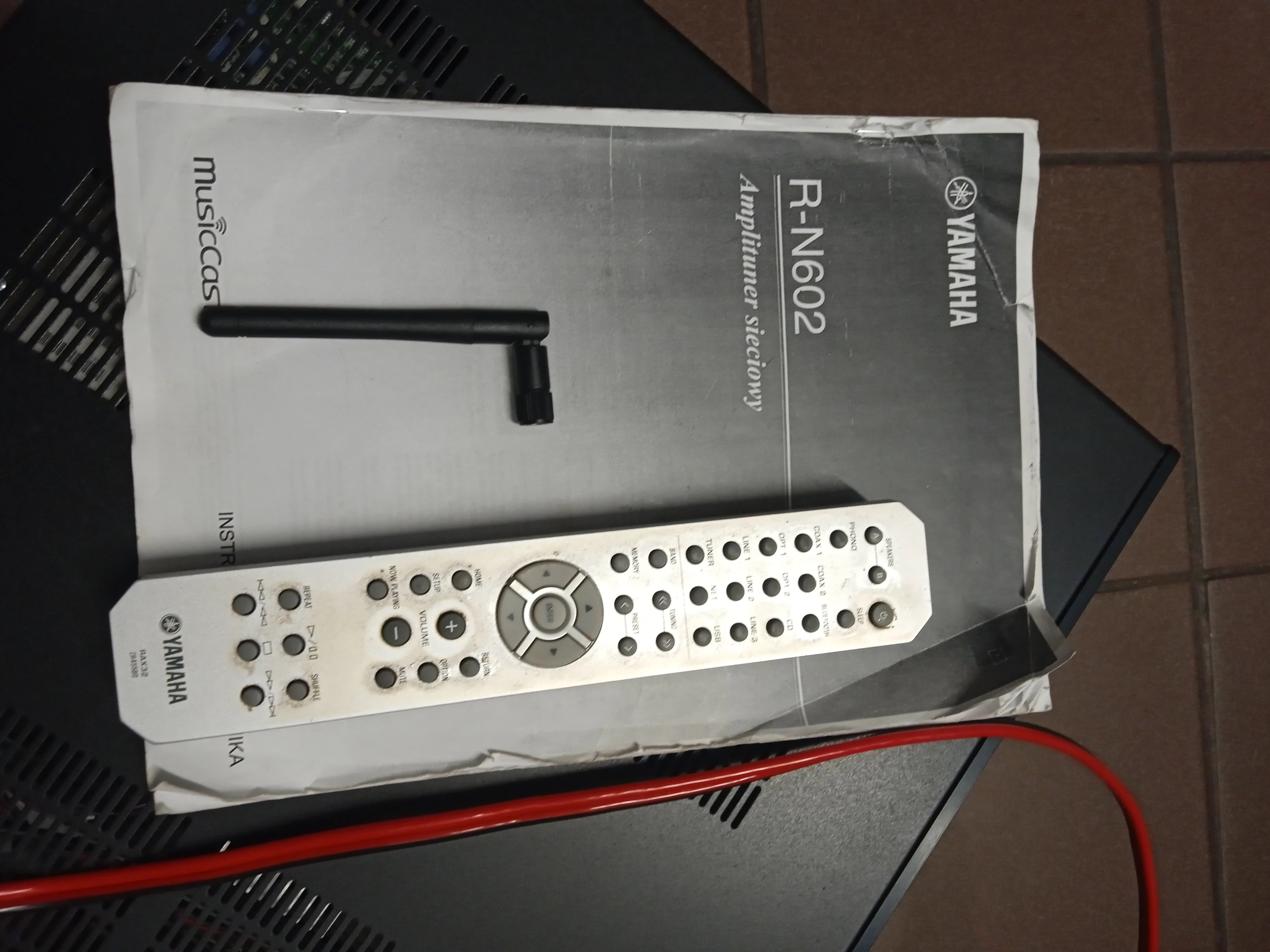 amplituner-yamaha-r-n602-komunikacja-207994-1