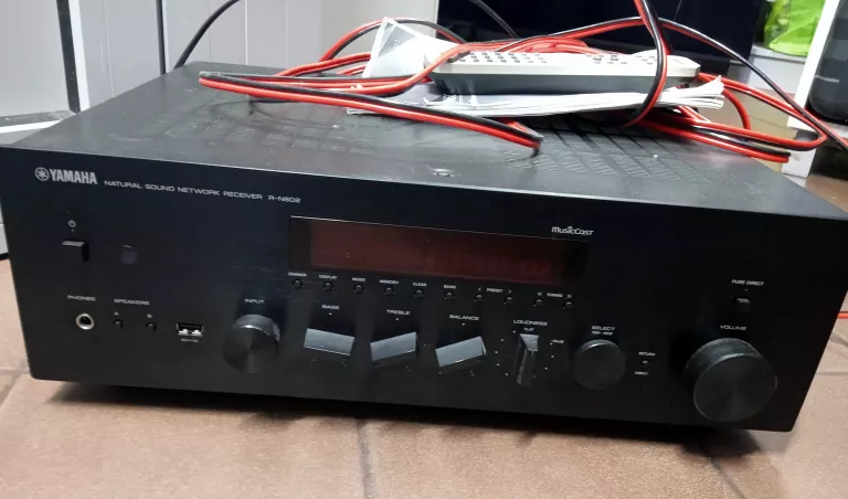AMPLITUNER YAMAHA R-N602