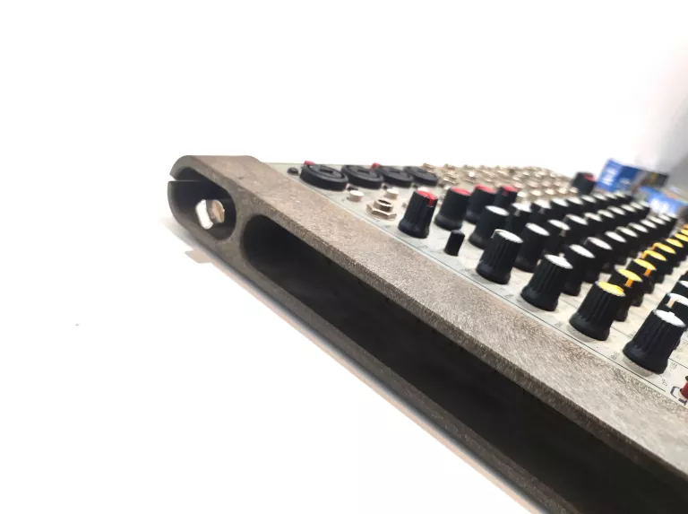 SOUNDCRAFT COMPACT 10 MIKSER FONII