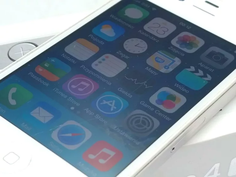 IPHONE 4S 8GB