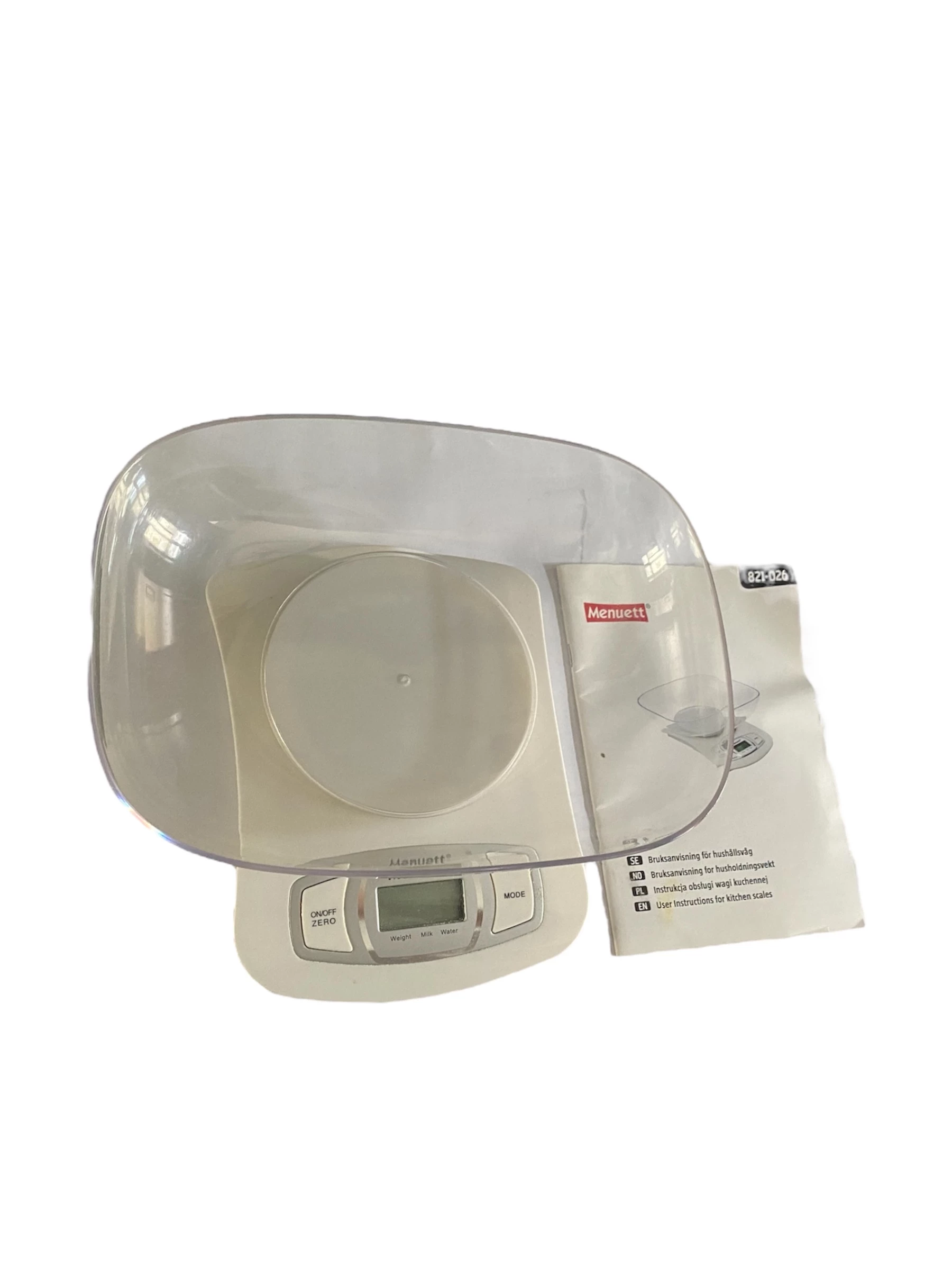 waga-kuchenna-pud-kolor-dominujacy-bialy