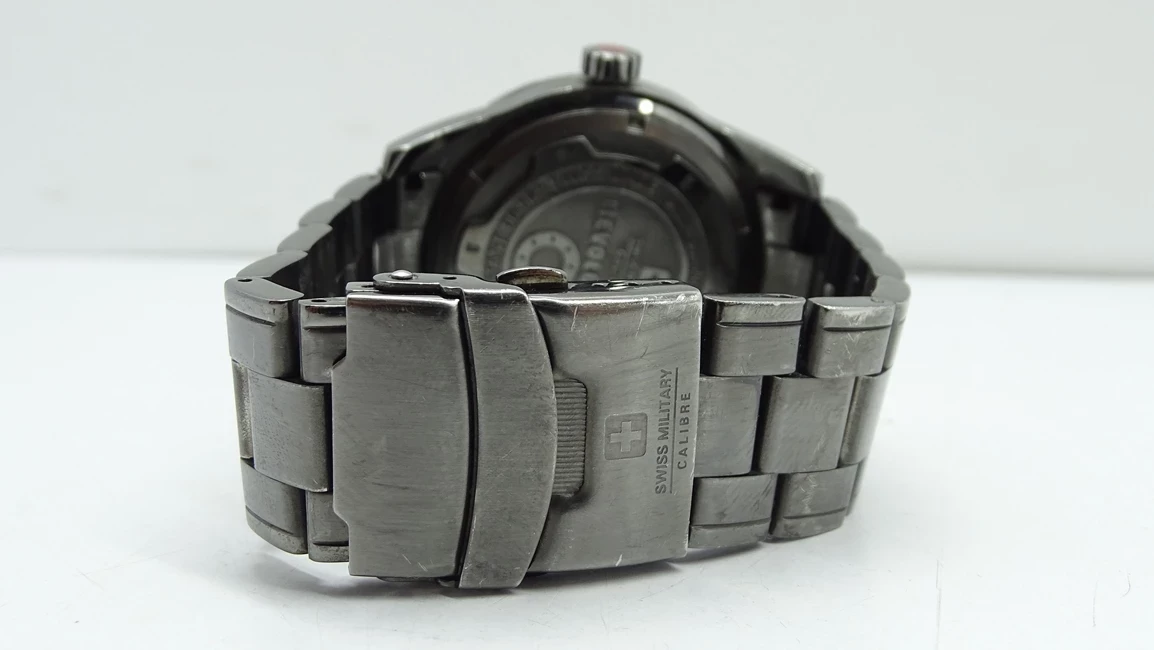 zegarek-swiss-miliatry-calibre-revolution-06-5r5-13-007-material-paska-129219-17