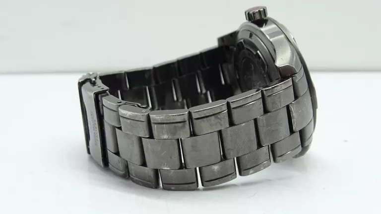 zegarek-swiss-miliatry-calibre-revolution-06-5r5-13-007-ksztalt-koperty-129223-2