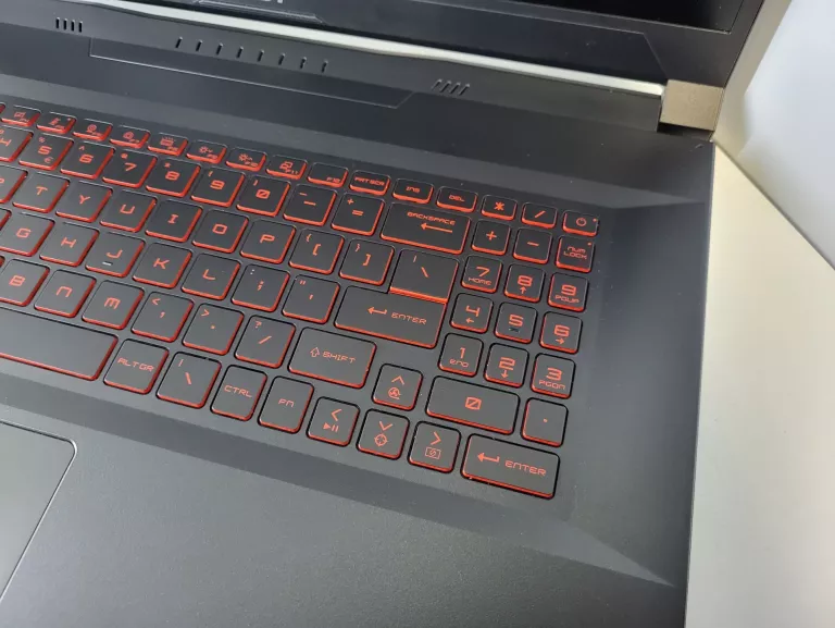 laptop-msi-gf76-12ud-173-gwar-i5-12450h-rtx-3050-ti-16gb-512gb-ssd-144hz-przekatna-ekranu-1730