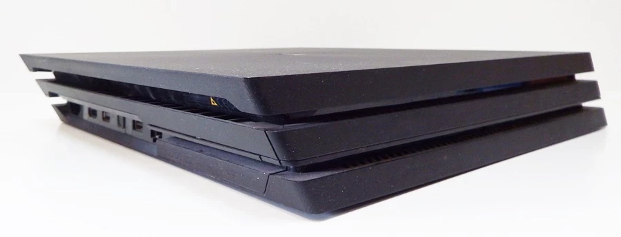 konsola-ps4-pro-1tb-2-pad-okablowanie-10-gier-pudelko-gry-w-zestawie-tak