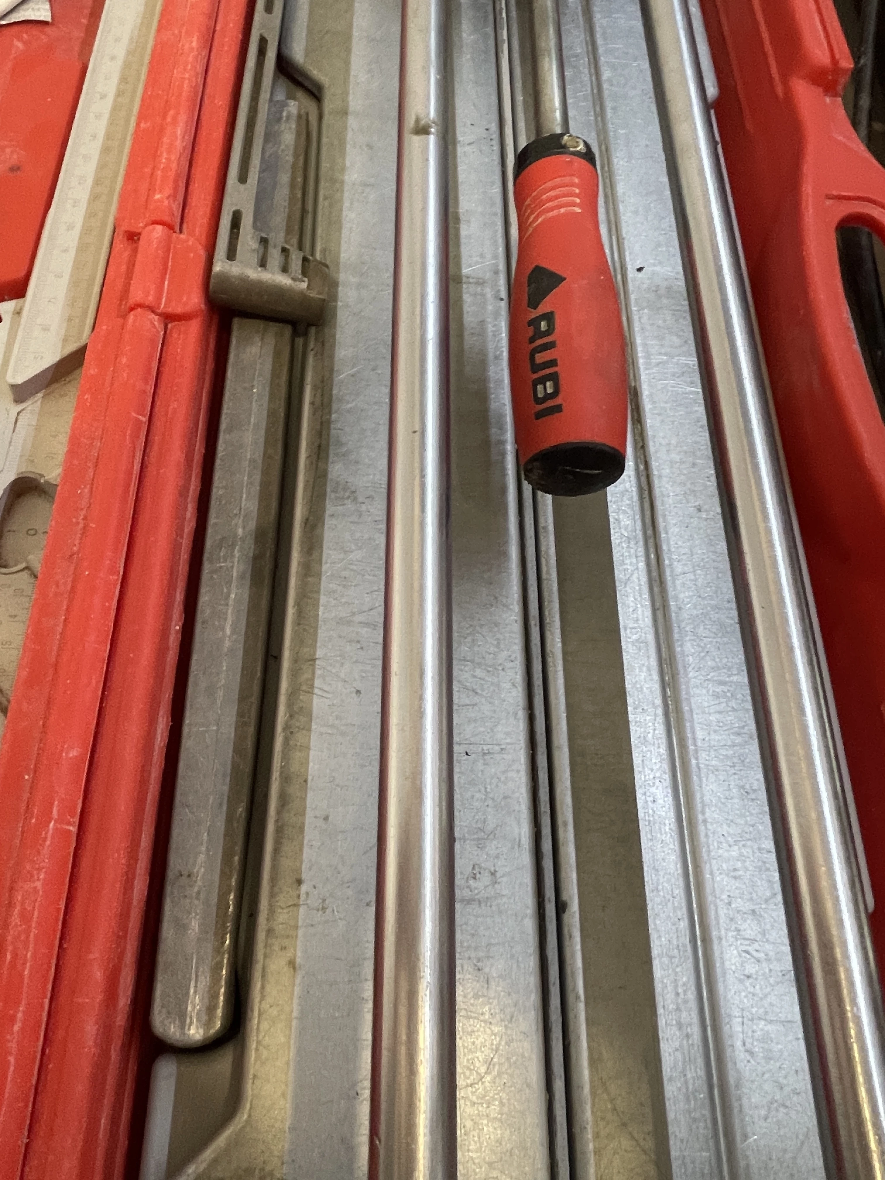 maszyna-do-plytek-rubi-tr-700-stan-uzywany