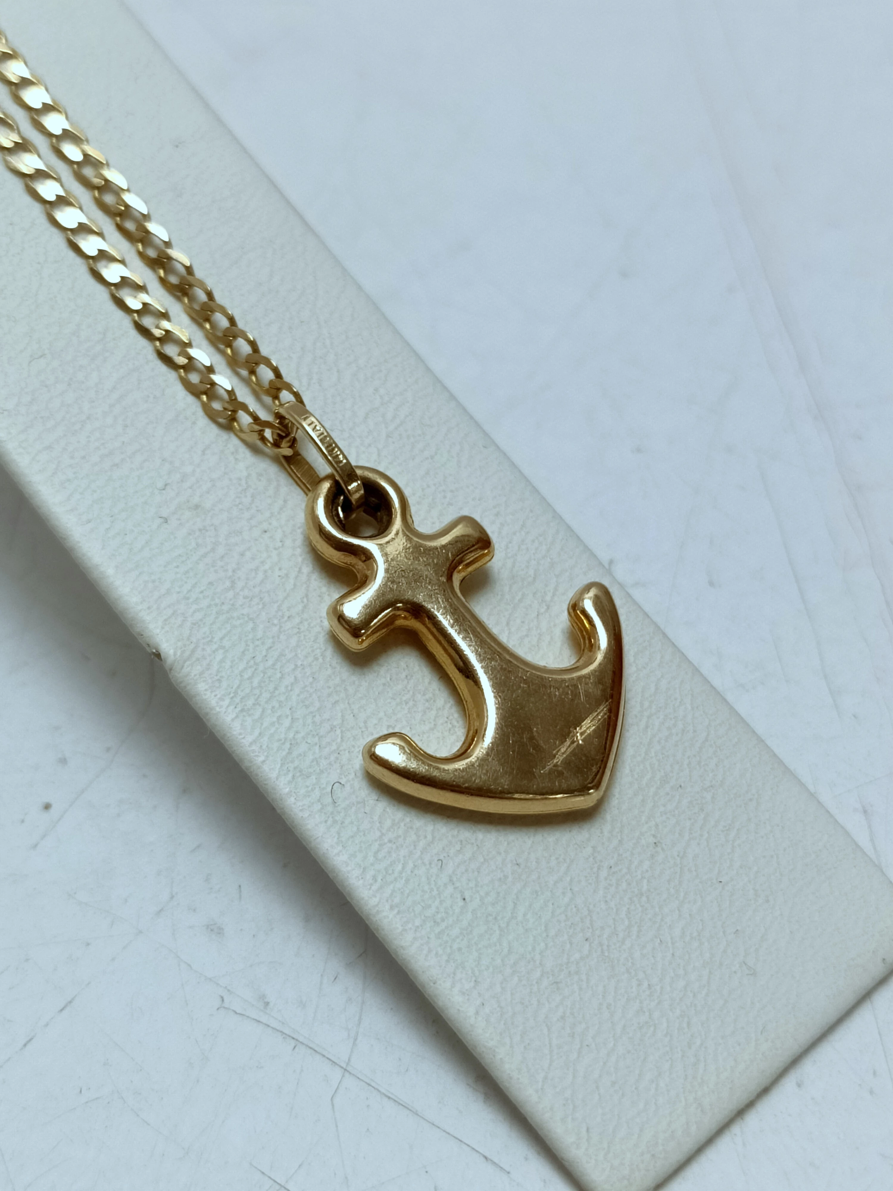 piekny-zloty-lancuszek-z-zawieszka-kotwica-pr-585-447g-rodzaj-wyrob-jubilerski