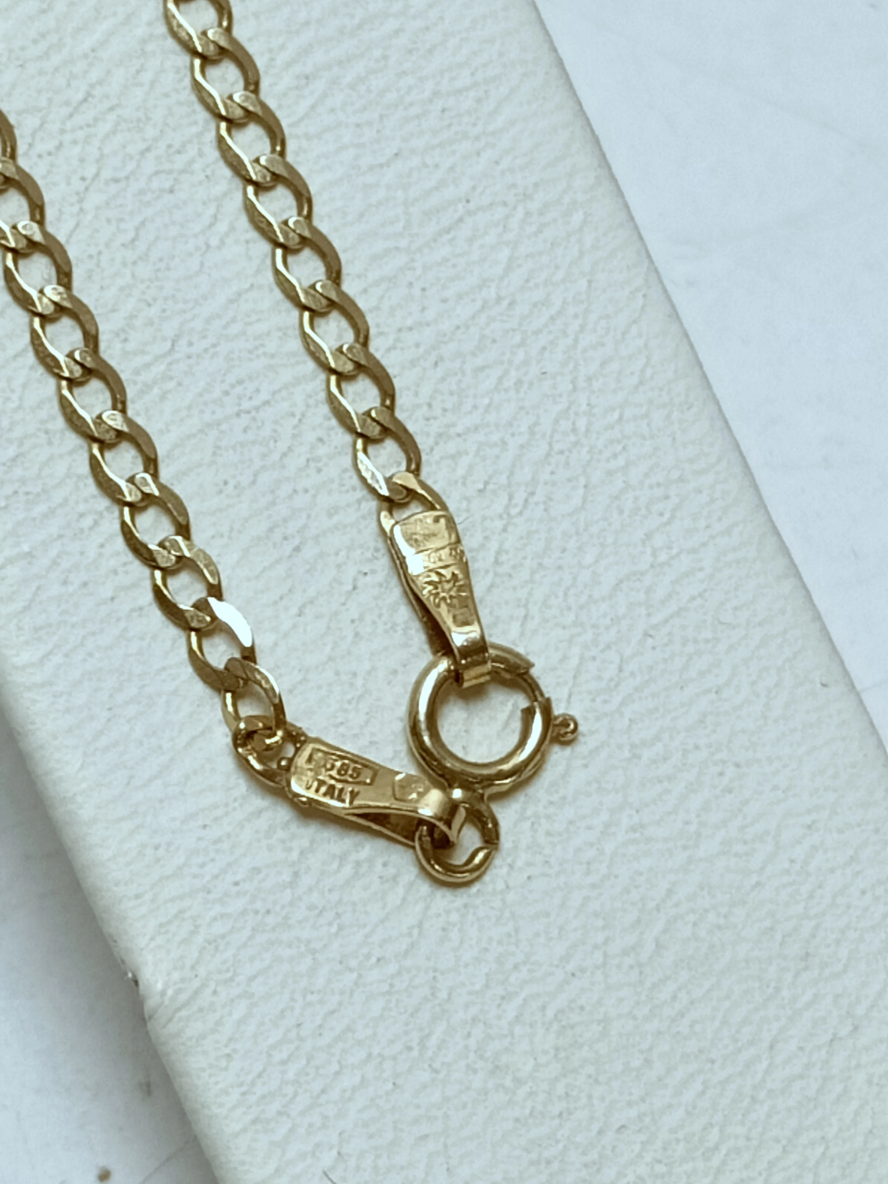 piekny-zloty-lancuszek-z-zawieszka-kotwica-pr-585-447g-dlugosc-calkowita-50