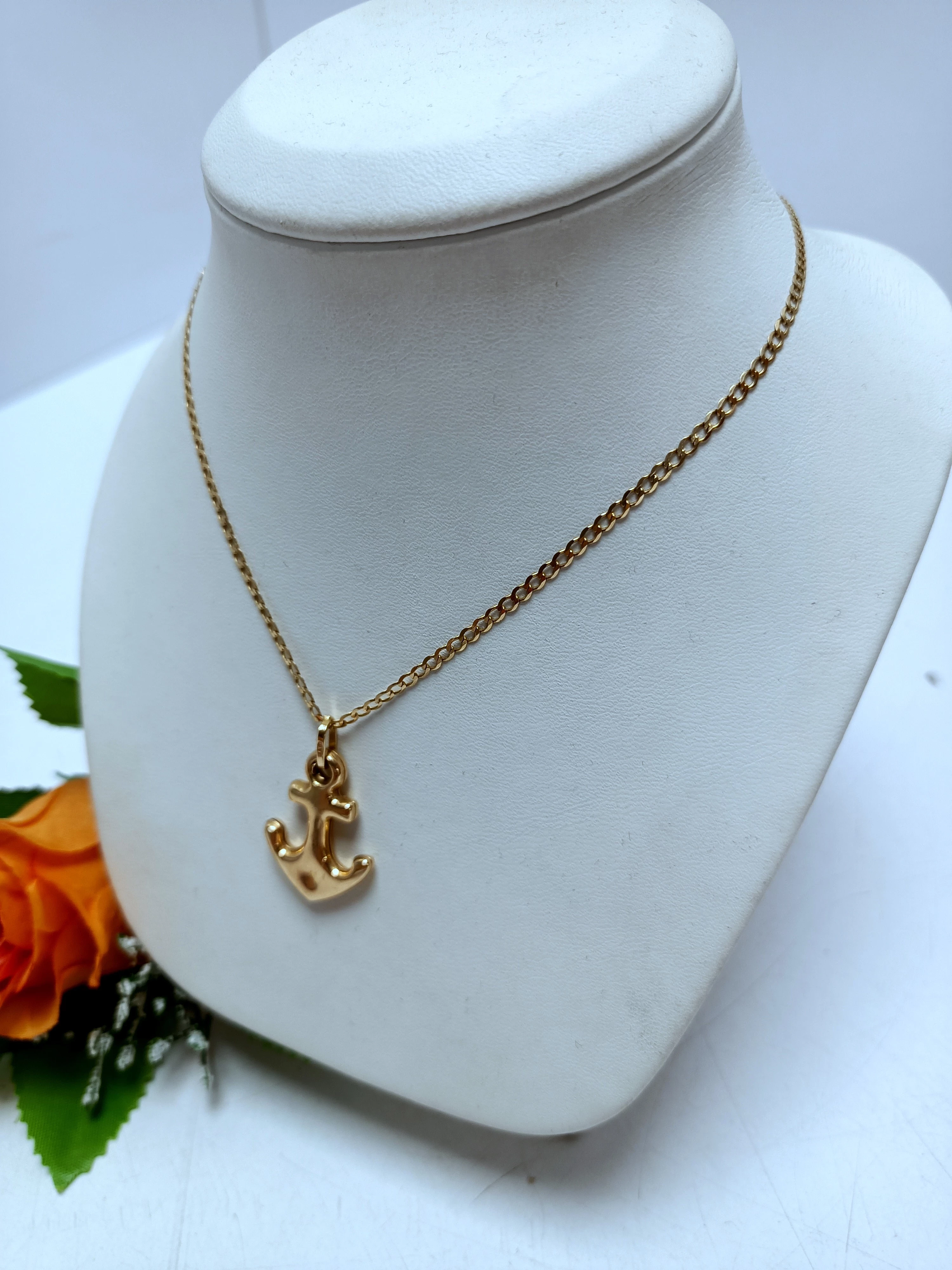 piekny-zloty-lancuszek-z-zawieszka-kotwica-pr-585-447g-stan-uzywany