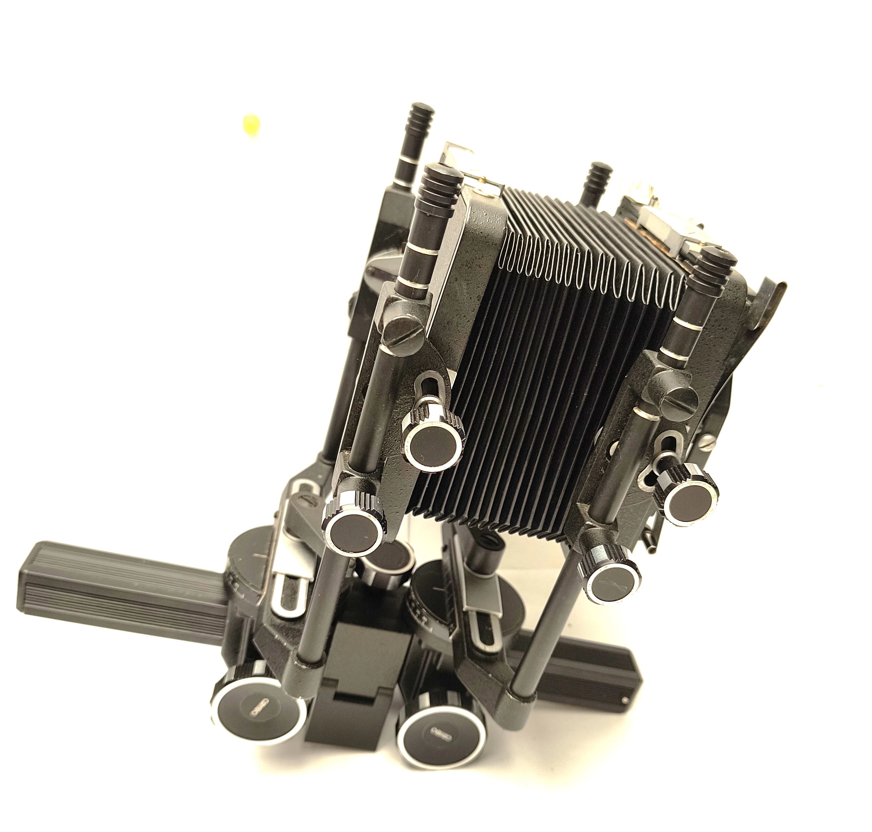 kamera-analogowa-cambo-sc1-6x9-ksiazka-fotografia-wielkoformatowa-model-cambo