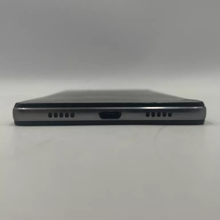 TELEFON HUAWEI P8 LITE 2 GB 16 GB CZARNY
