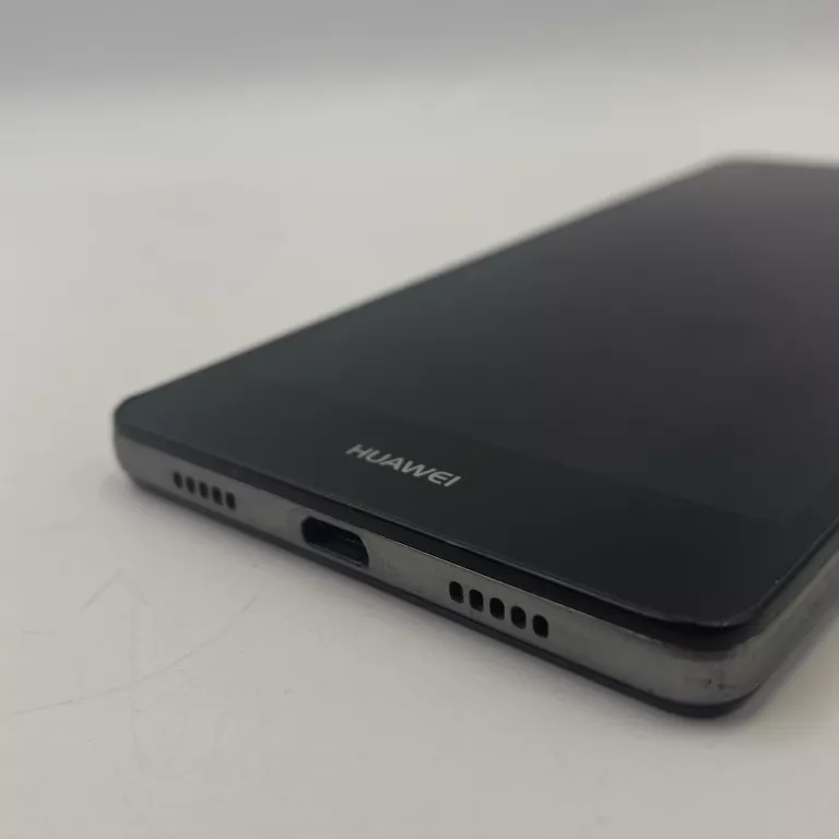 TELEFON HUAWEI P8 LITE 2 GB 16 GB CZARNY