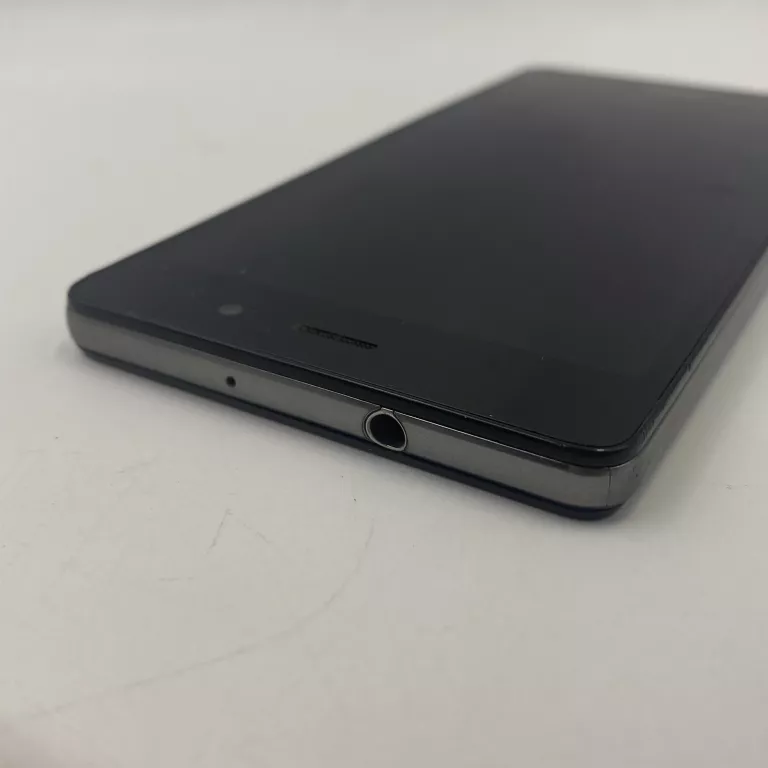 TELEFON HUAWEI P8 LITE 2 GB 16 GB CZARNY