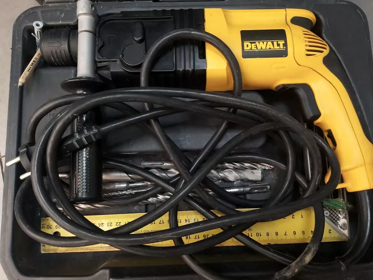 mlotowiertarka-dewalt-d25003k-stan-uzywany