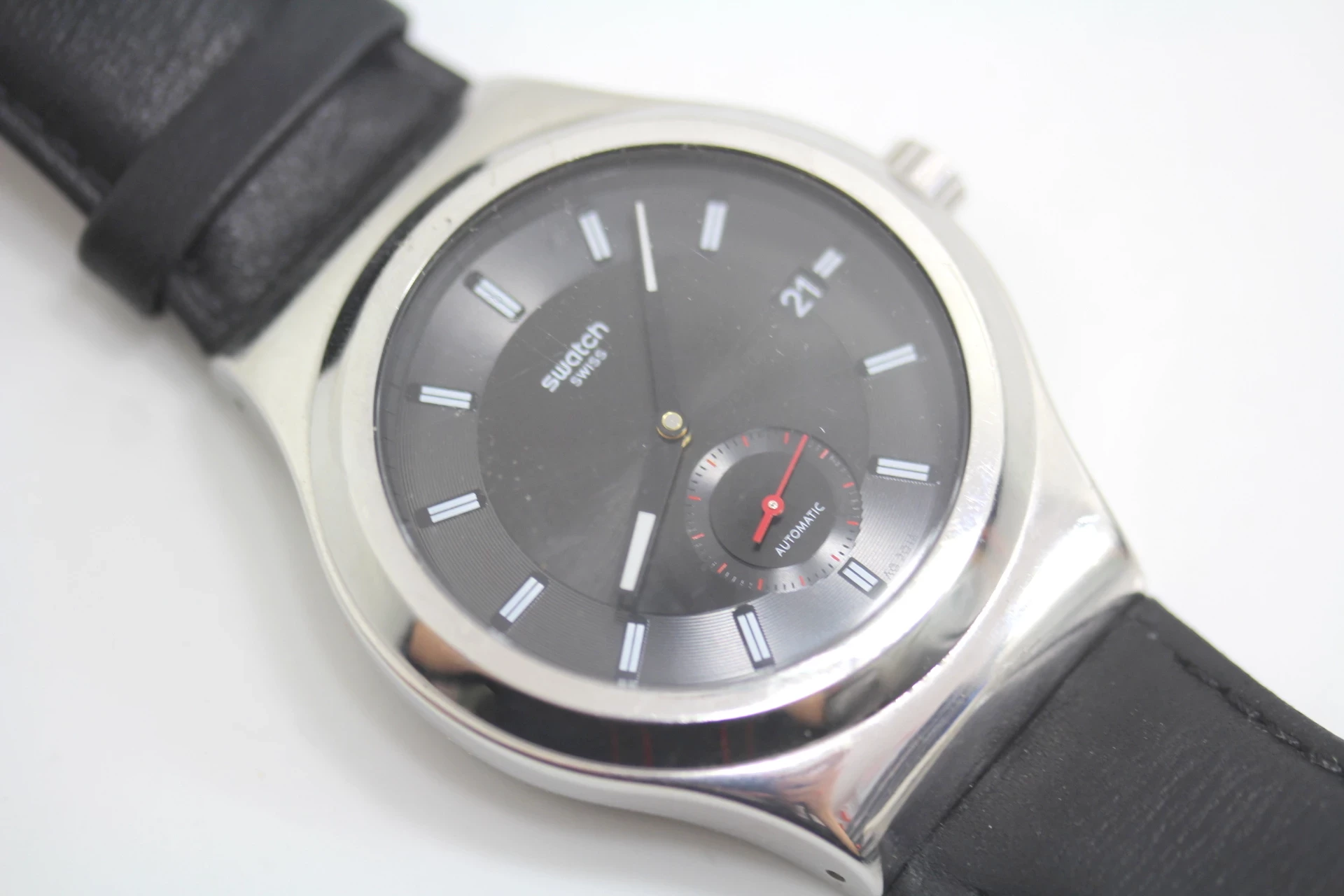 swatch-swiss-automatic-v8-ean-gtin-7610522556003