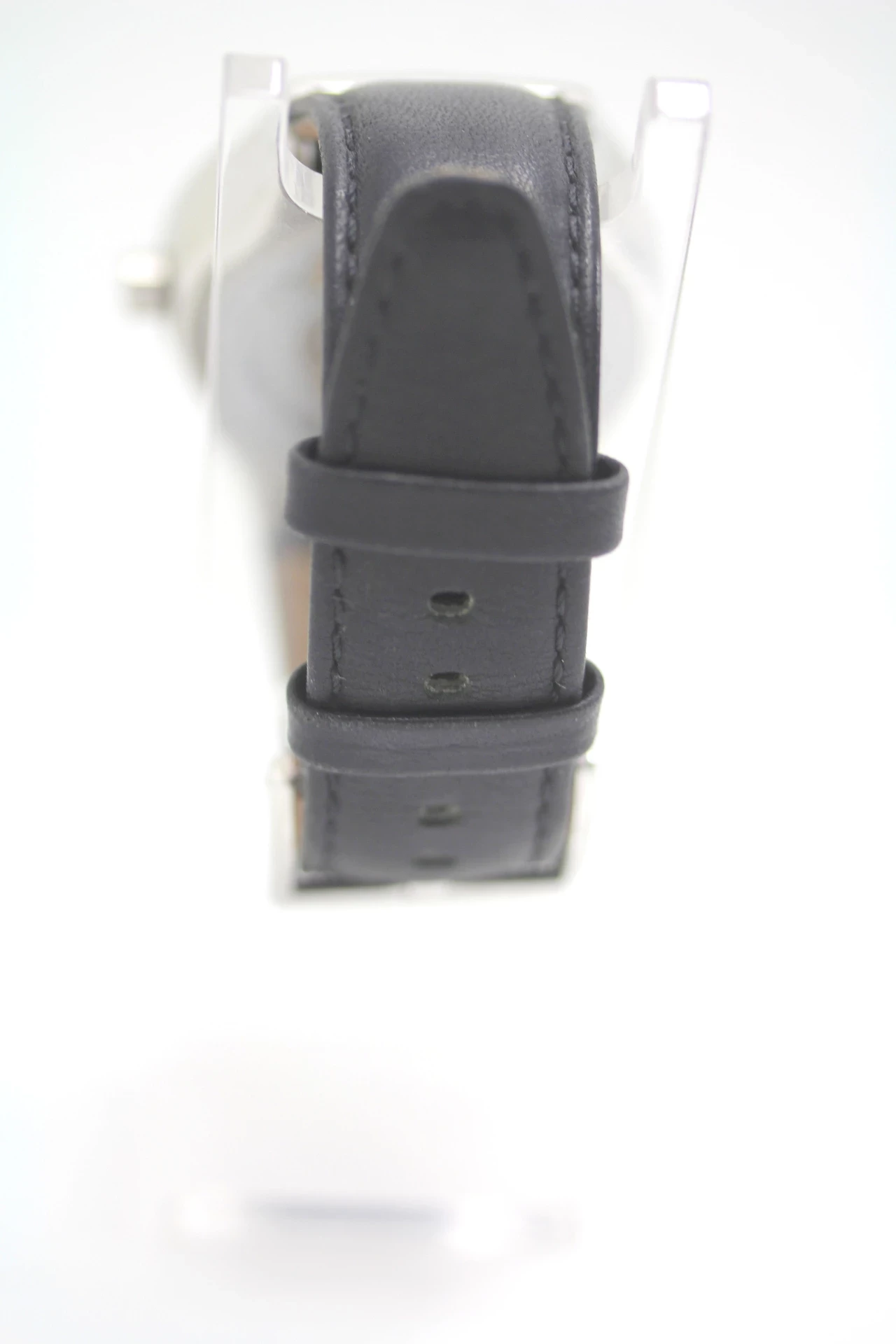 swatch-swiss-automatic-v8-funkcje-datownik