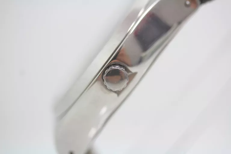 swatch-swiss-automatic-v8-ksztalt-koperty-okragla