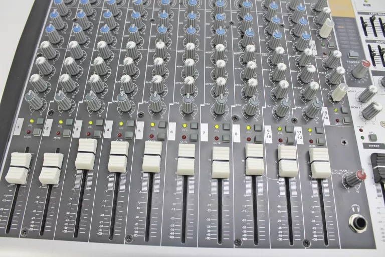 POWERMIKSER PHONIC POWERPOD 1860 II