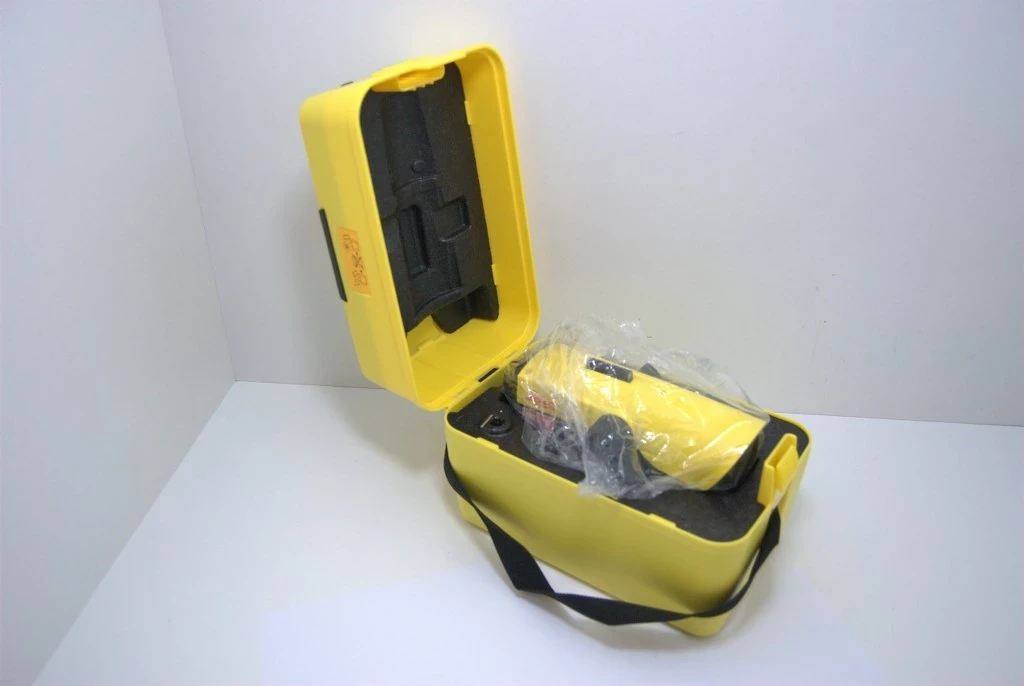 niwelator-leica-na520-raclawicka-15-swidnik