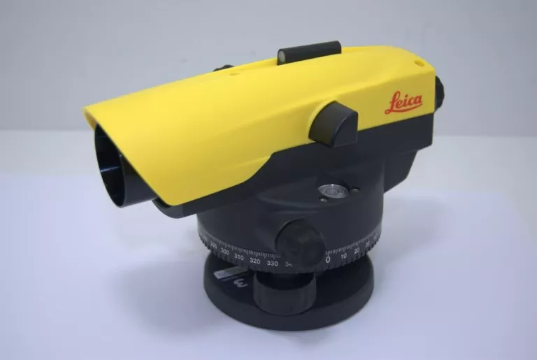 NIWELATOR LEICA NA520