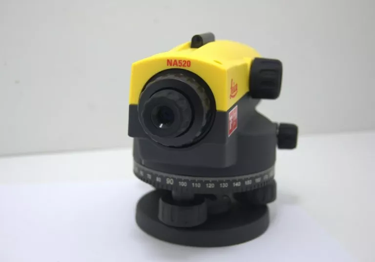 NIWELATOR LEICA NA520