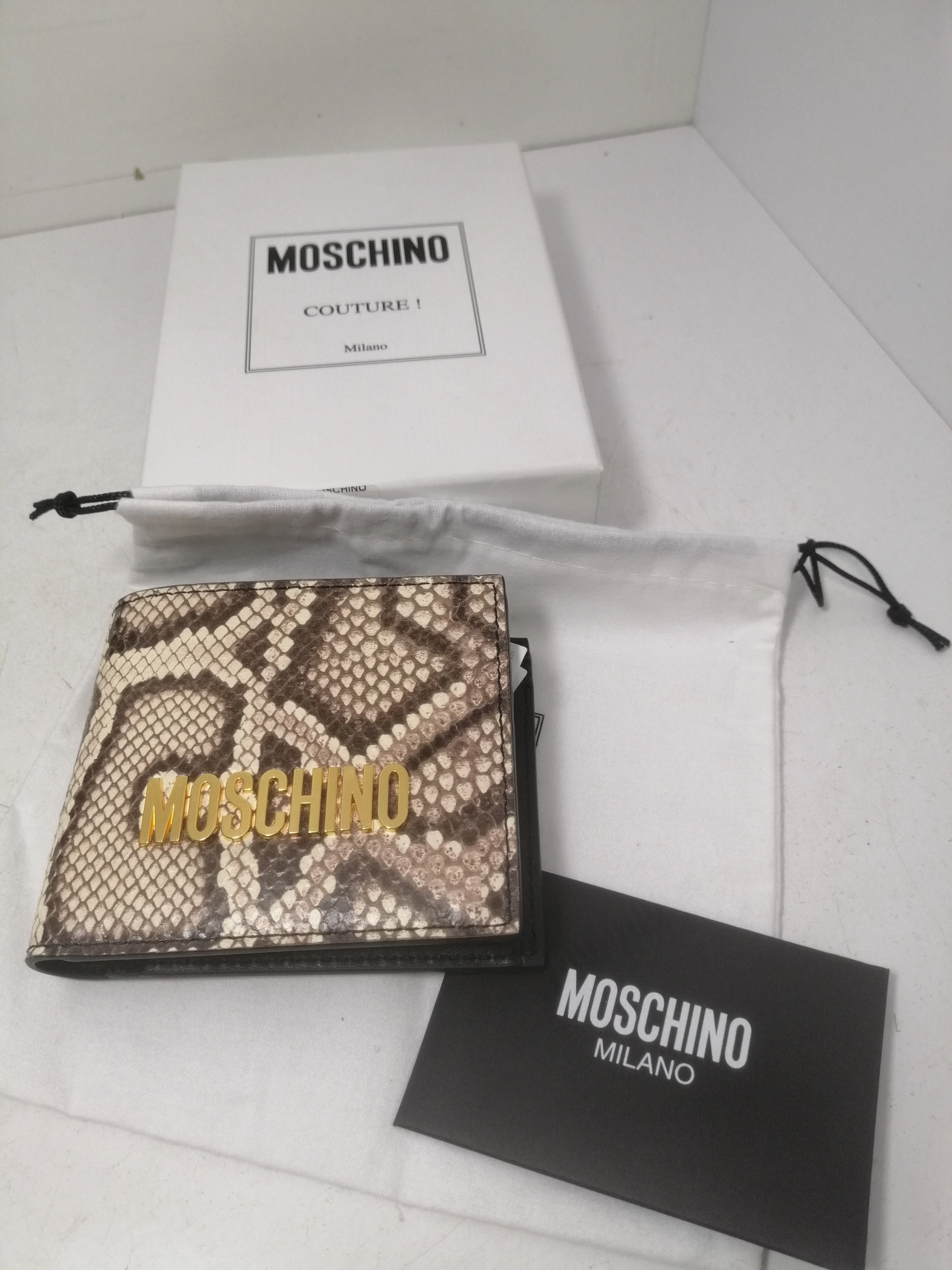 damski-portfel-skorzany-moschino-240123028-stan-11323-2