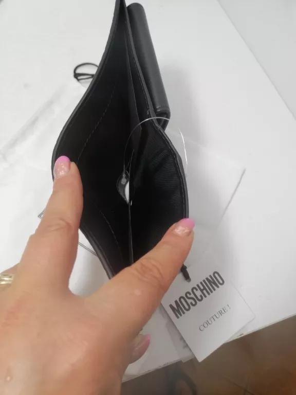 damski-portfel-skorzany-moschino-240123028-material-dominujacy-203885-218289