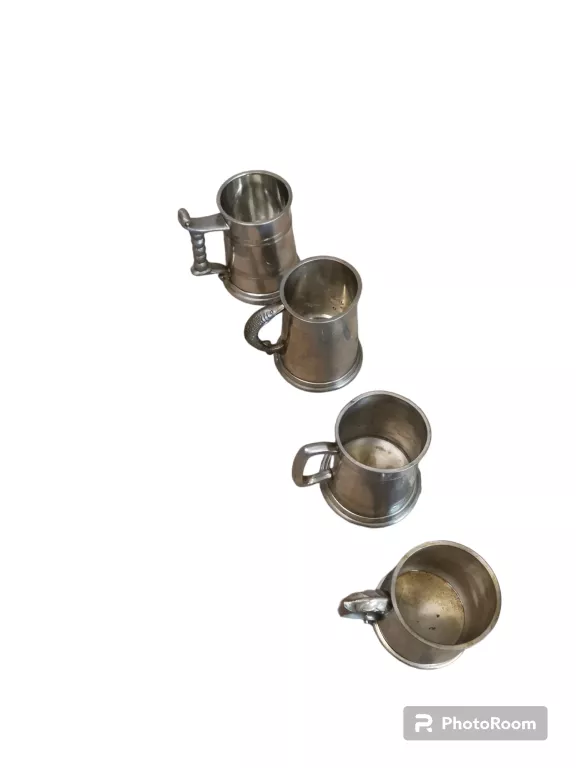 KUFEL MAŁY METALOWY