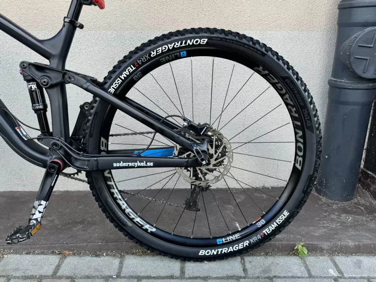 ROWER TREK FUEL EX 7 29" 2018 ROZMIAR RAMY 17,5" CZARNO-NIEBIESKI!