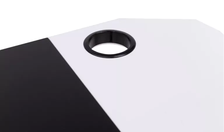 biurko-komputerowe-gamingowe-dla-gracza-stan-11323-2