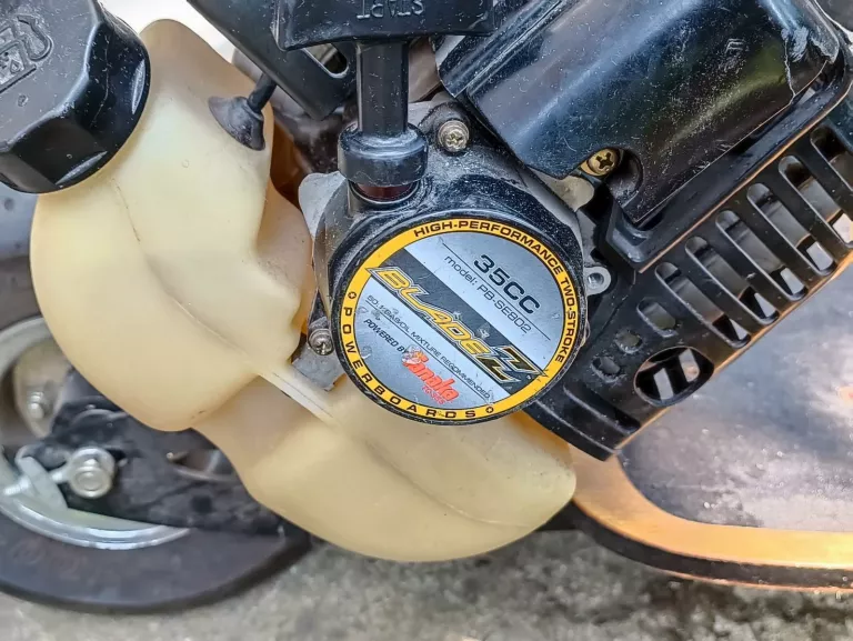 HULAJNOGA SPALINOWA BLADE Z MOBY