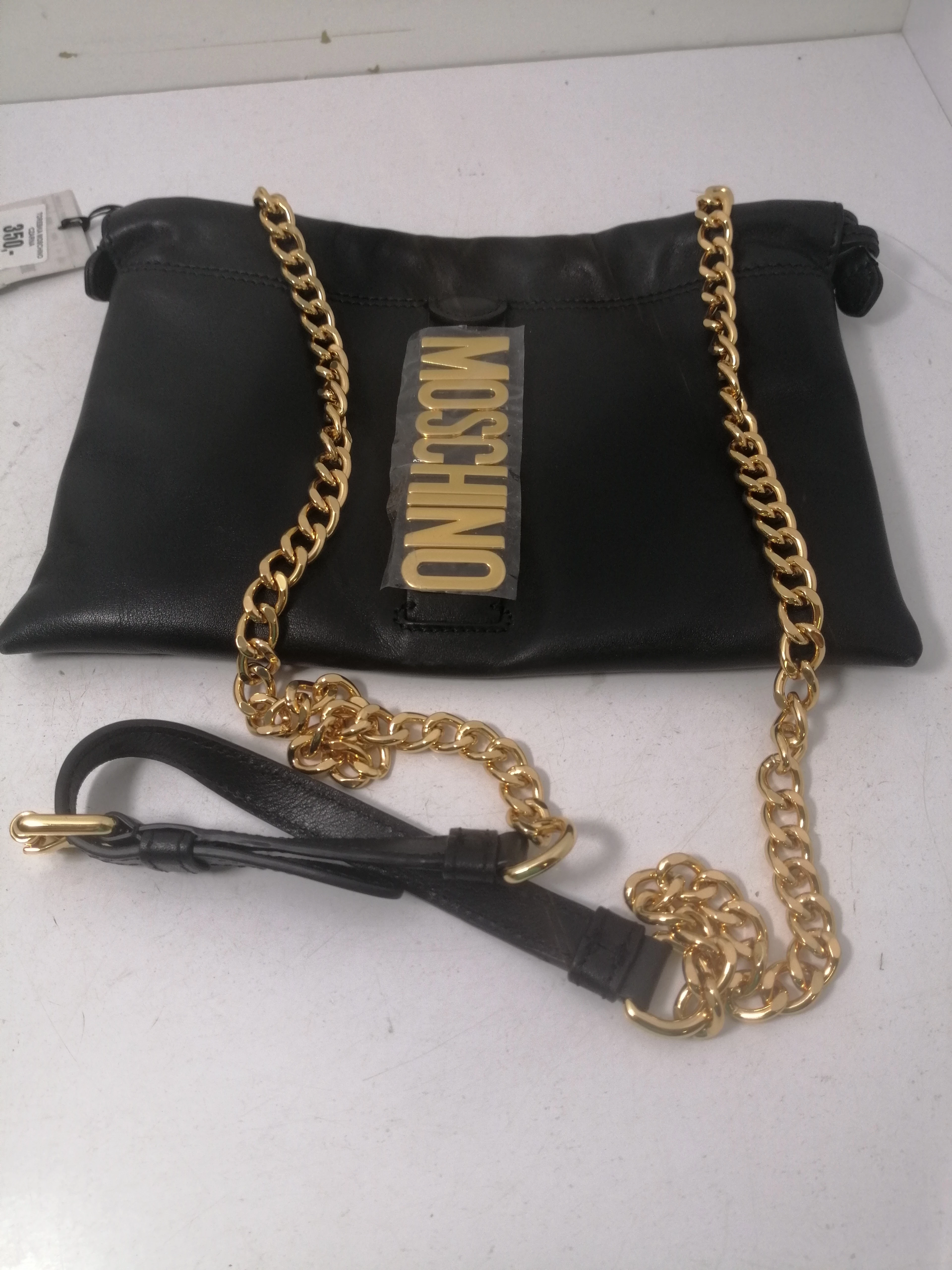 torebka-moschino-czarna-skorzana-231028020-ean-gtin-889316351705