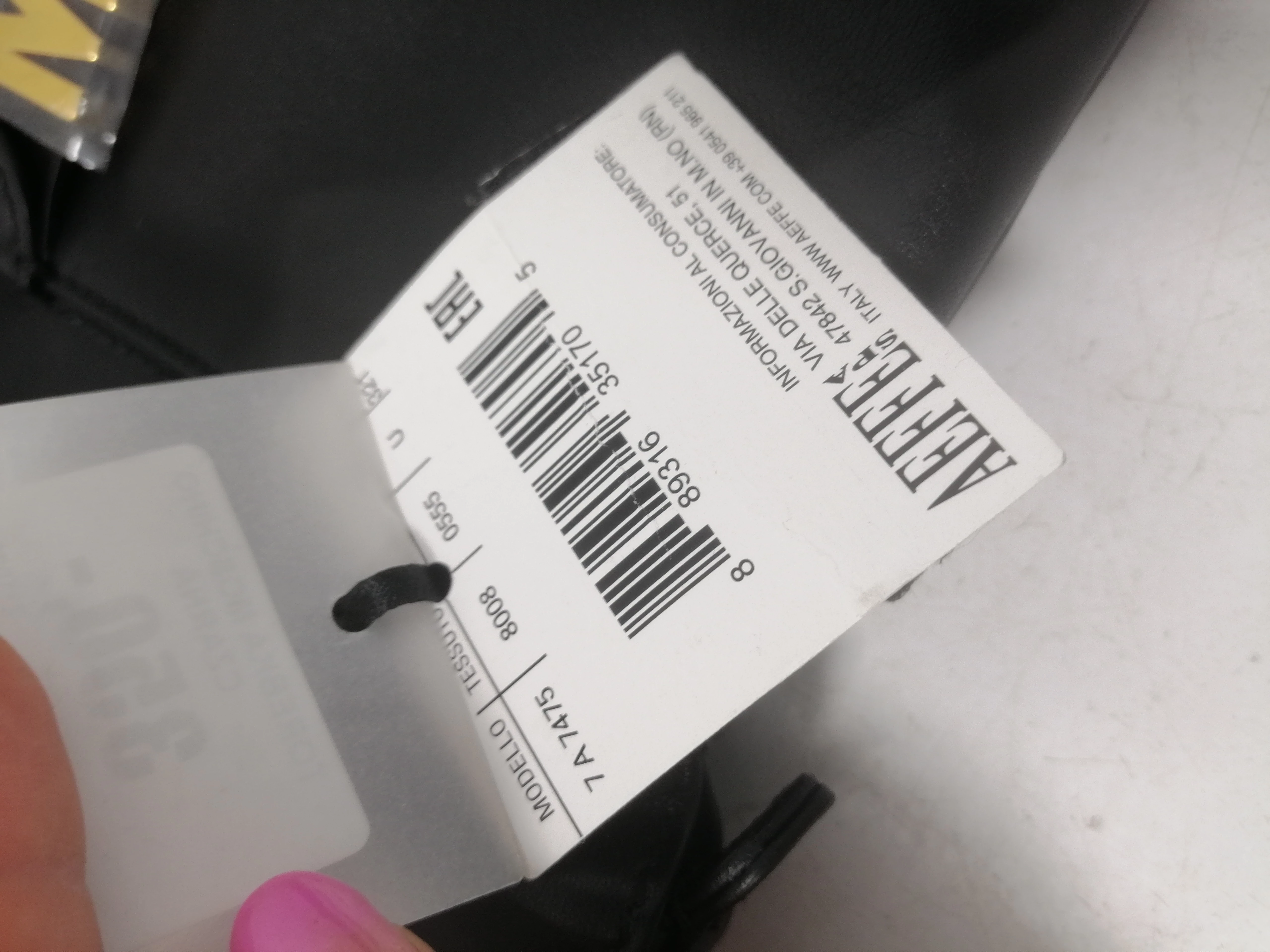 torebka-moschino-czarna-skorzana-231028020-mazurskie-przedmiescie-10-biskupiec