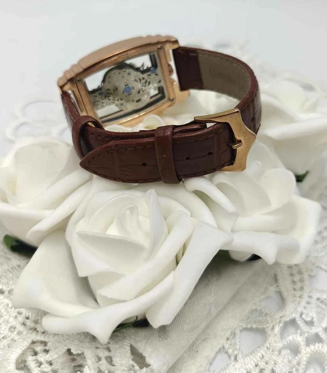 przezroczysty-zegarek-meski-automatyczny-funkcje-brak