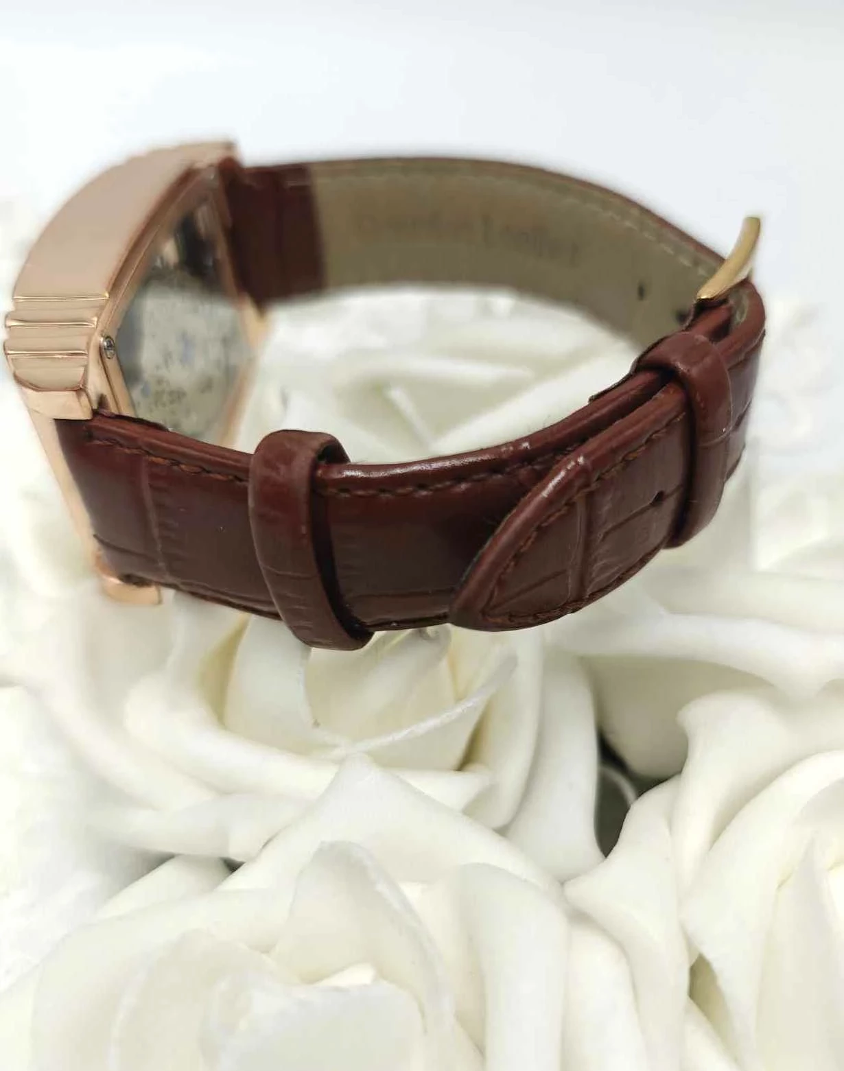 przezroczysty-zegarek-meski-automatyczny-material-paska-stal