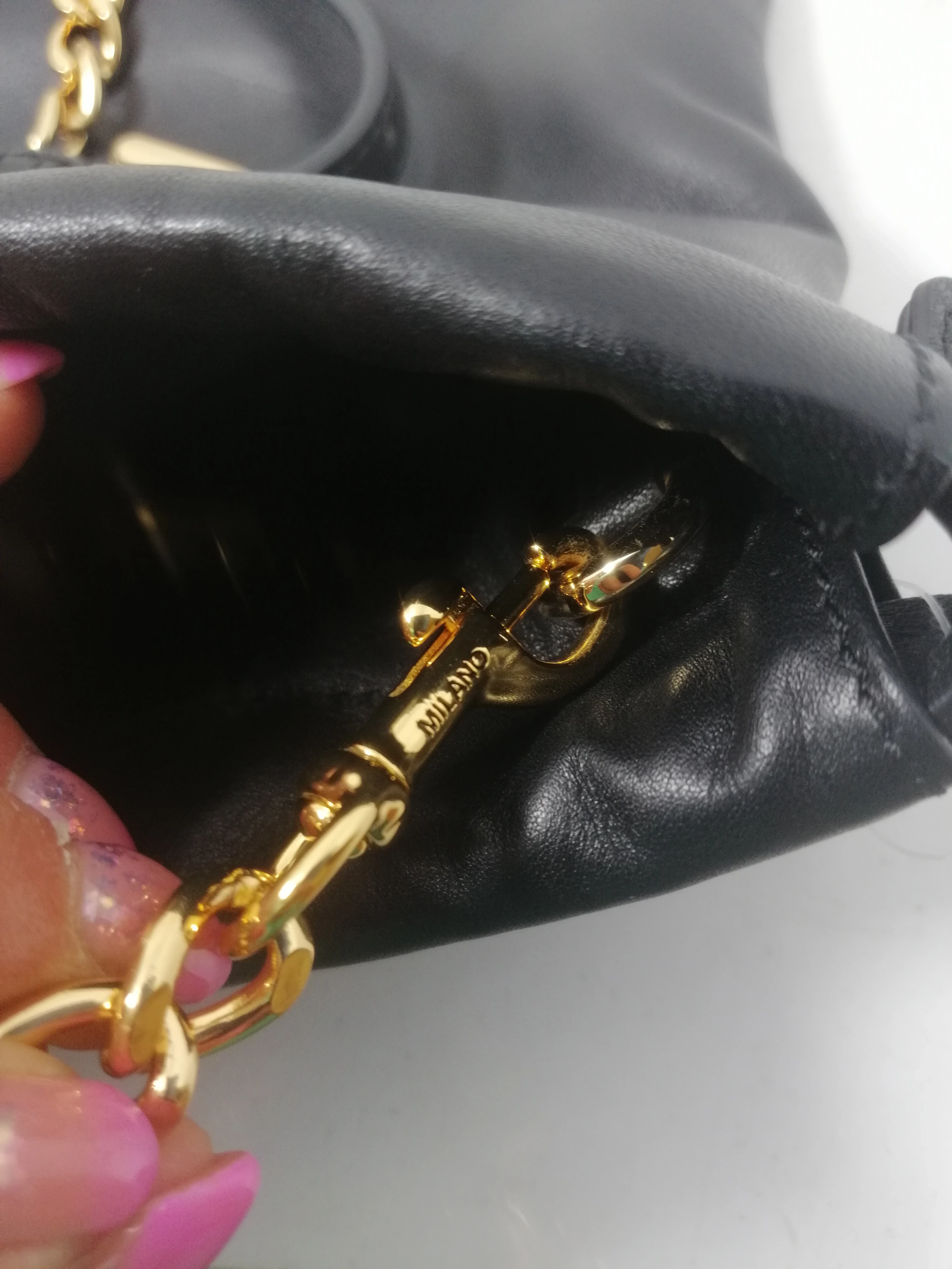 torebka-moschino-czarna-skorzana-231028020-marka-248811-1962231