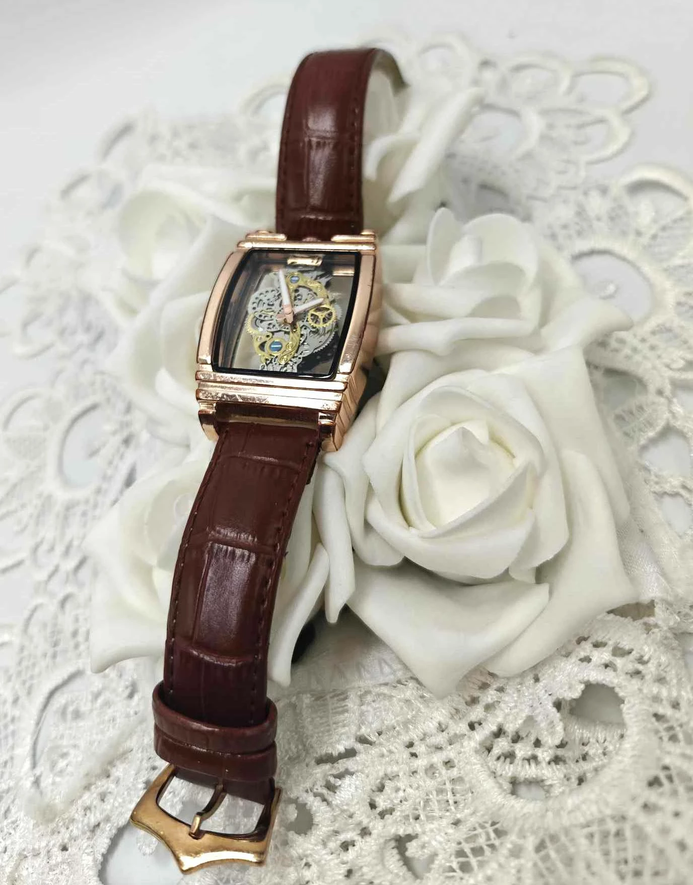 przezroczysty-zegarek-meski-automatyczny-mechanizm-kwarcowy