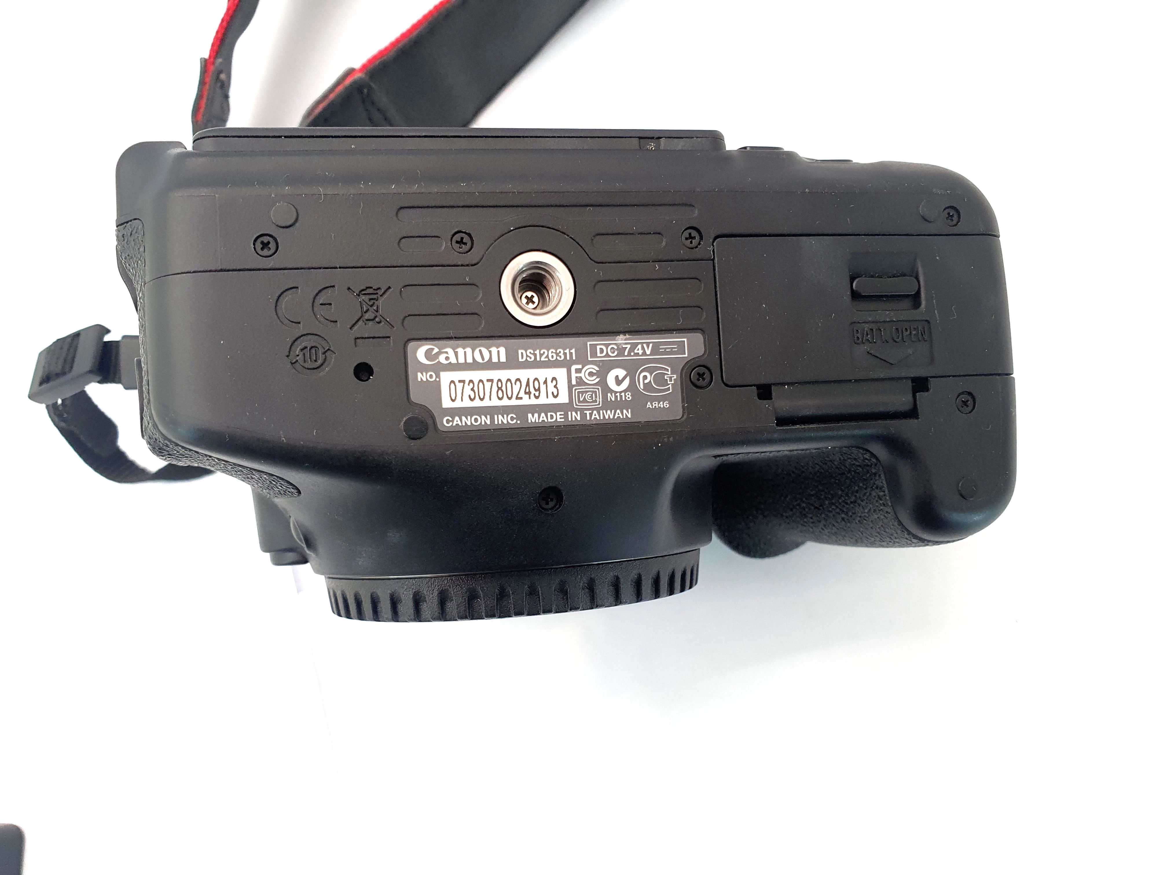 aparat-canon-eos-600d-korpus-ladowarka-w-zestawie-korpus-obiektyw