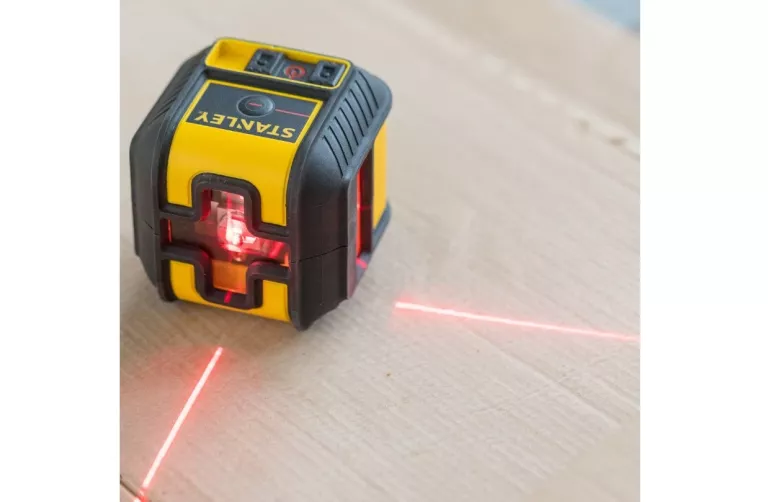 STANLEY LASER KRZYŻOWY CROSS 90 CZERWONY POZIOMICA LASEROWA STHT77502-1