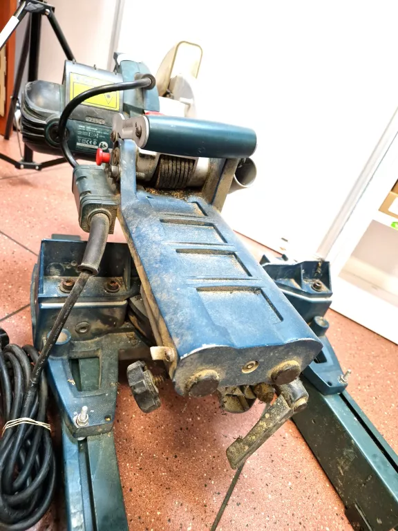 PIŁA UKOŚNICA Z POSUWEM BOSCH PROFESSIONAL GCM 8S 1400W