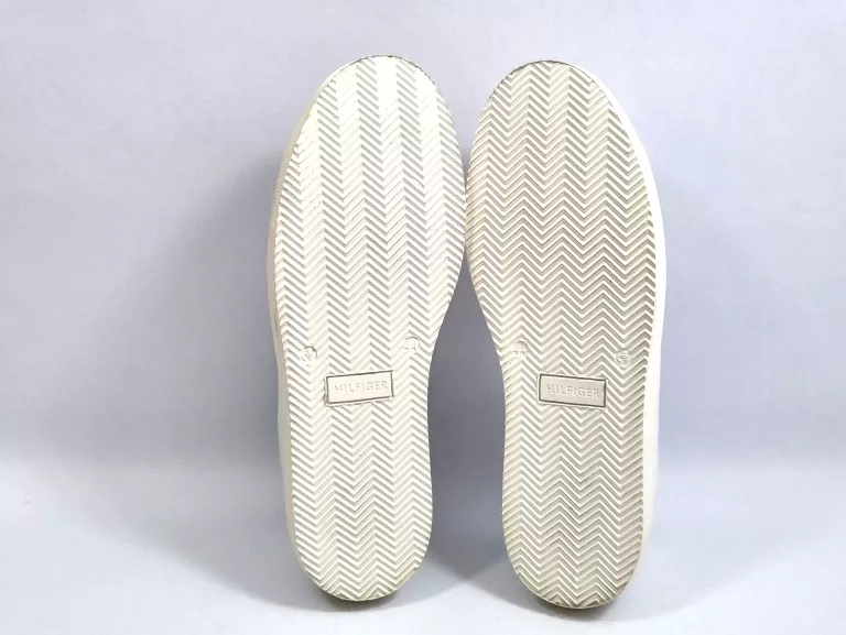 buty-biale-tommy-hilfiger-r-44-osiedle-czecha-96-poznan