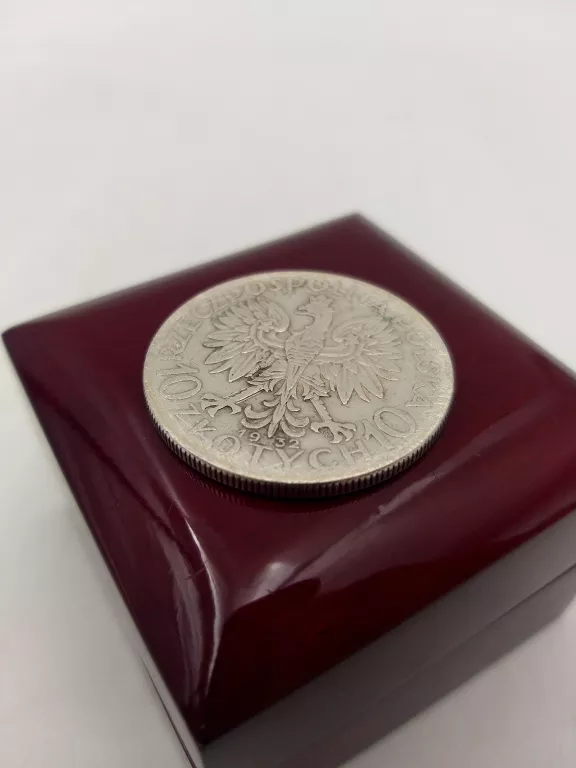 10 ZŁ - GŁOWA KOBIETY - 1932 B.Z. - SREBRO