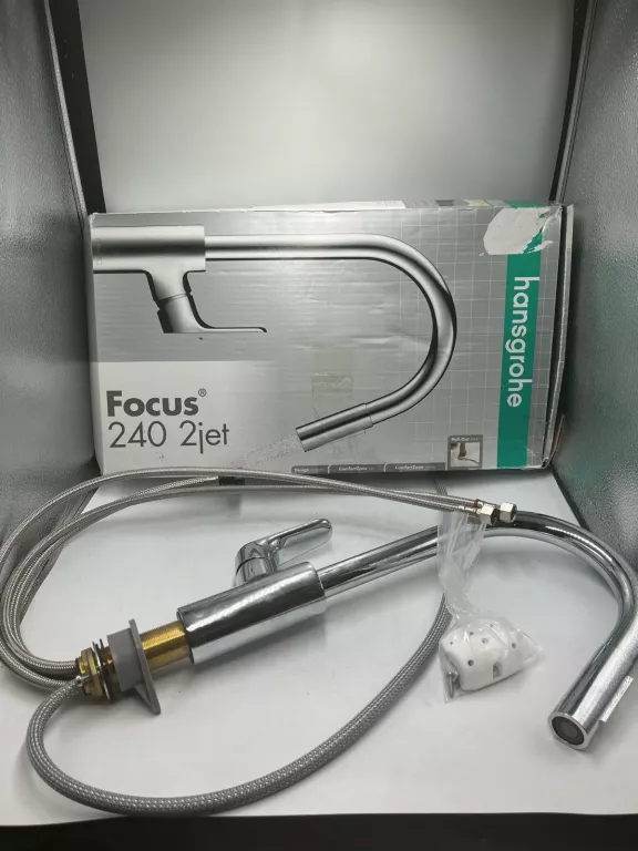 BATERIA KUCHENNA HANSGROHE FOCUS M41 STOJĄCA 240 Z WYCIĄGANĄ WYLEWKĄ 2JET
