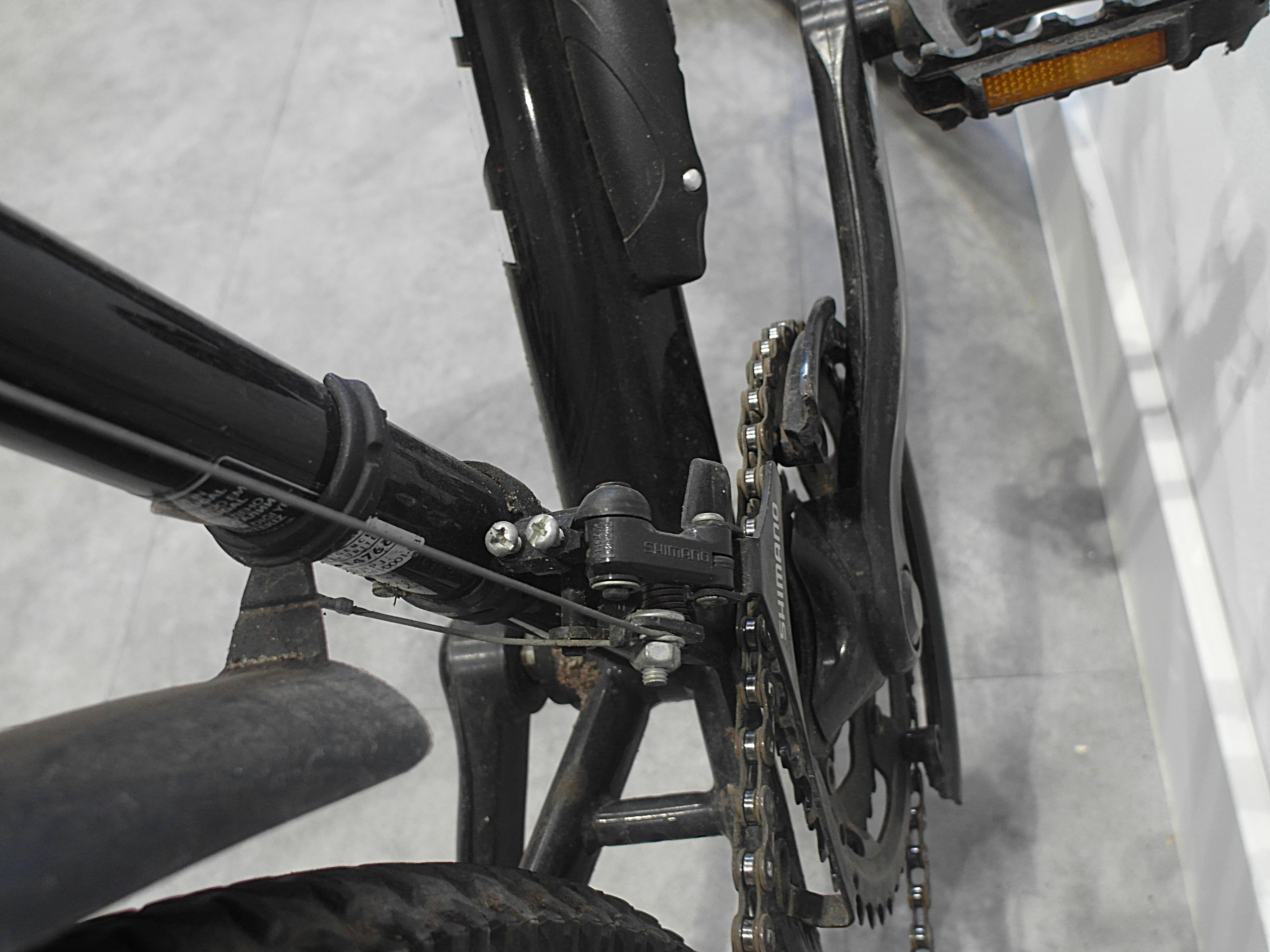 rower-btwin-rockrider-300-man-rama-l-kolo-26-kolor-bialy