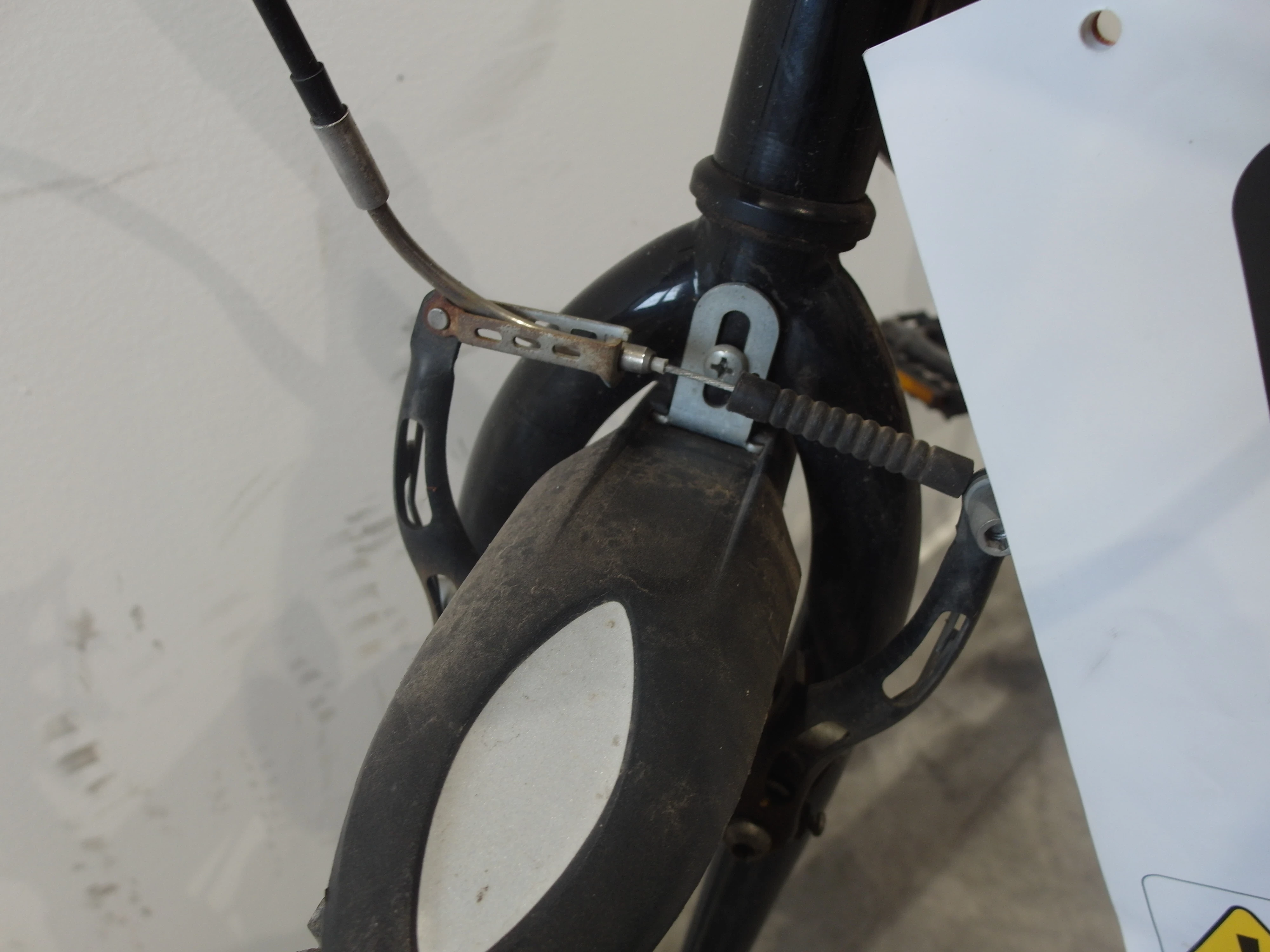 rower-btwin-rockrider-300-man-rama-l-kolo-26-ean-gtin-3608409859143