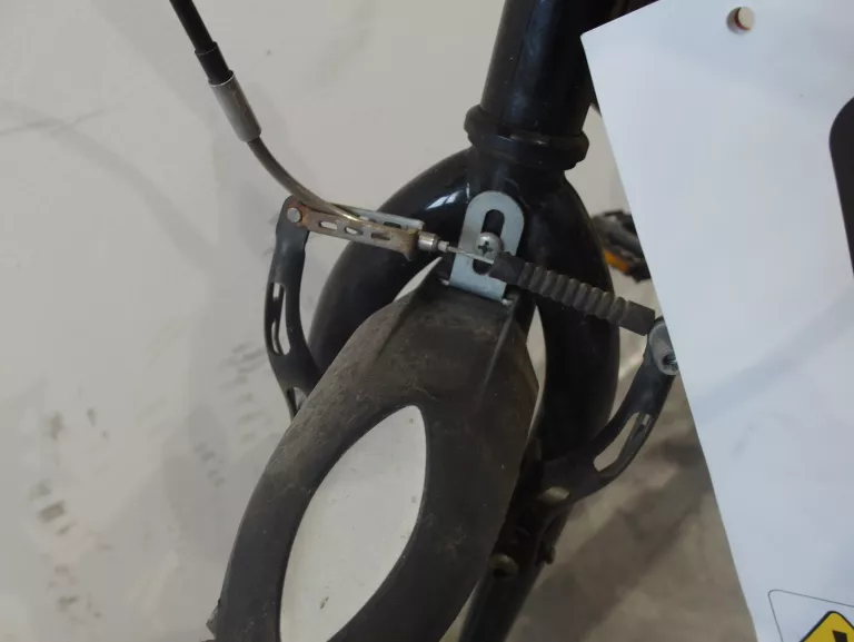 rower-btwin-rockrider-300-man-rama-l-kolo-26-ean-gtin-3608409859143