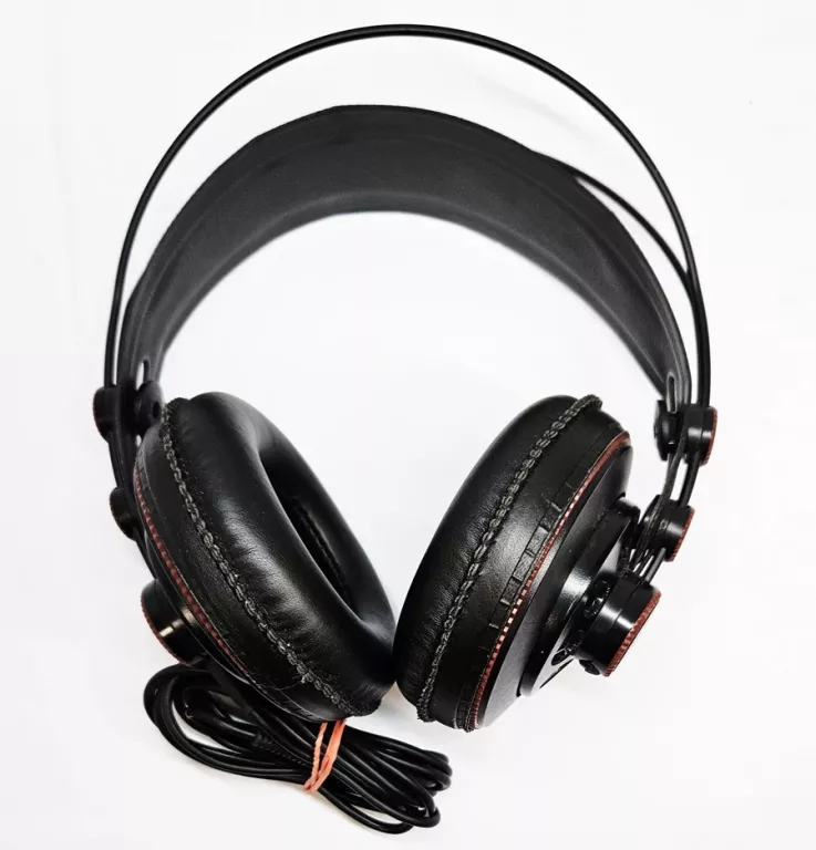 SŁUCHAWKI NAUSZNE SUPERLUX HD 681