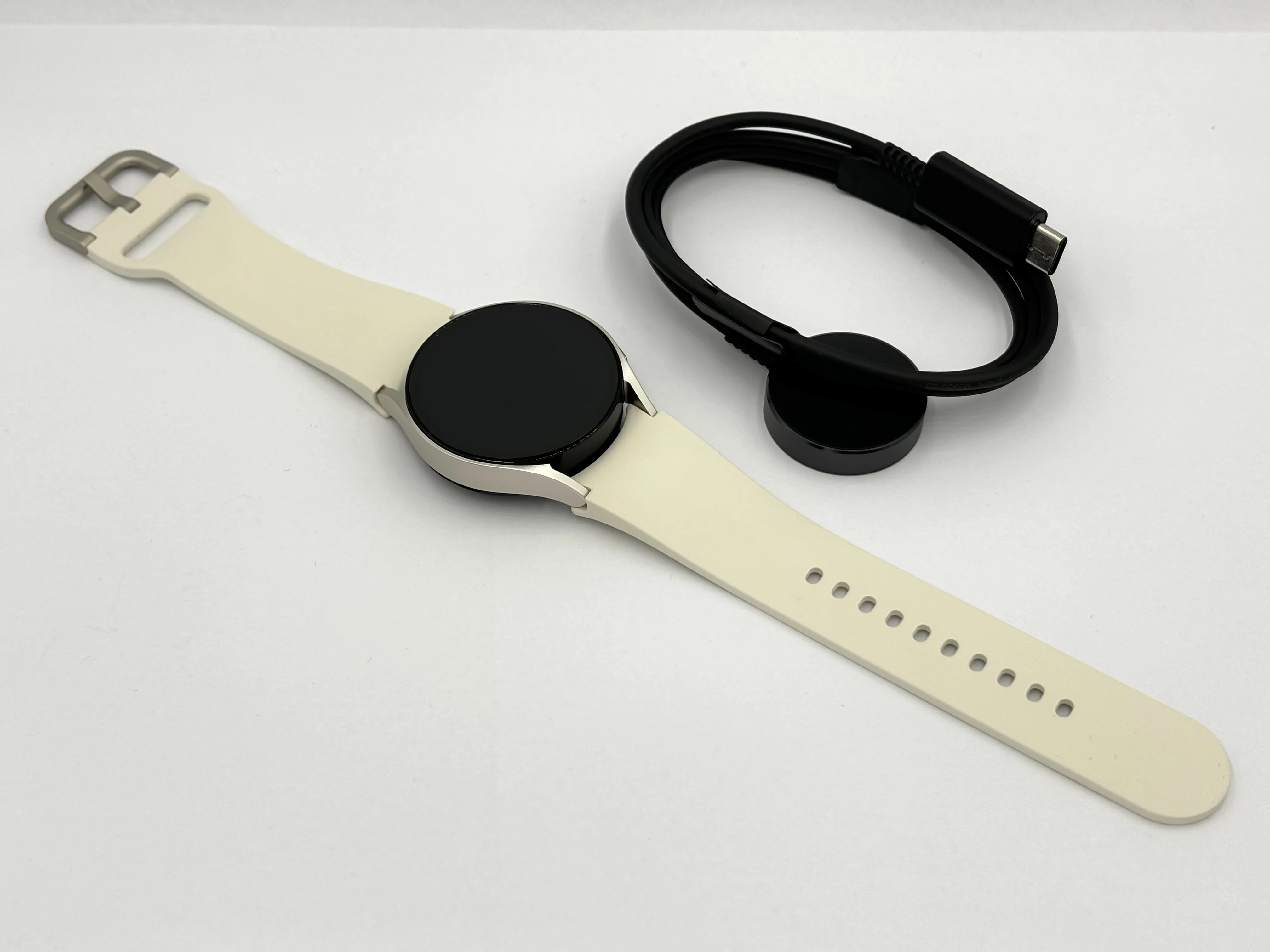 smartwatch-samsung-galaxy-watch-6-r935-40mm-gold-lte-gps-bezowy-komplet-kolor-bezowy